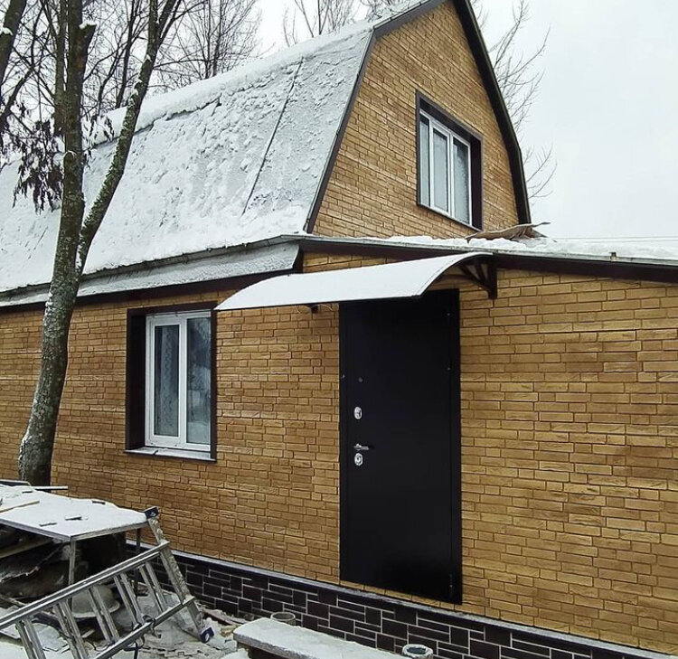 дом дача, кирпичный дом с пристройкой из сайдинга, дачный дом, альта профиль фасадные, сайдинг