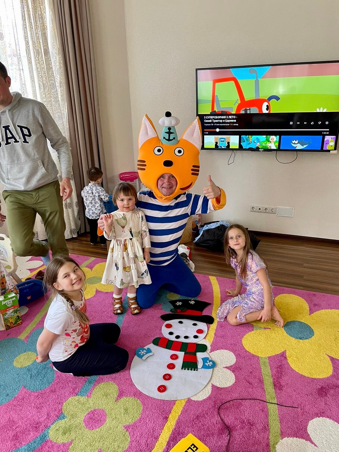 ребенок, три кота аниматоры, человек, аниматоры три кота москва, карамелька выкса