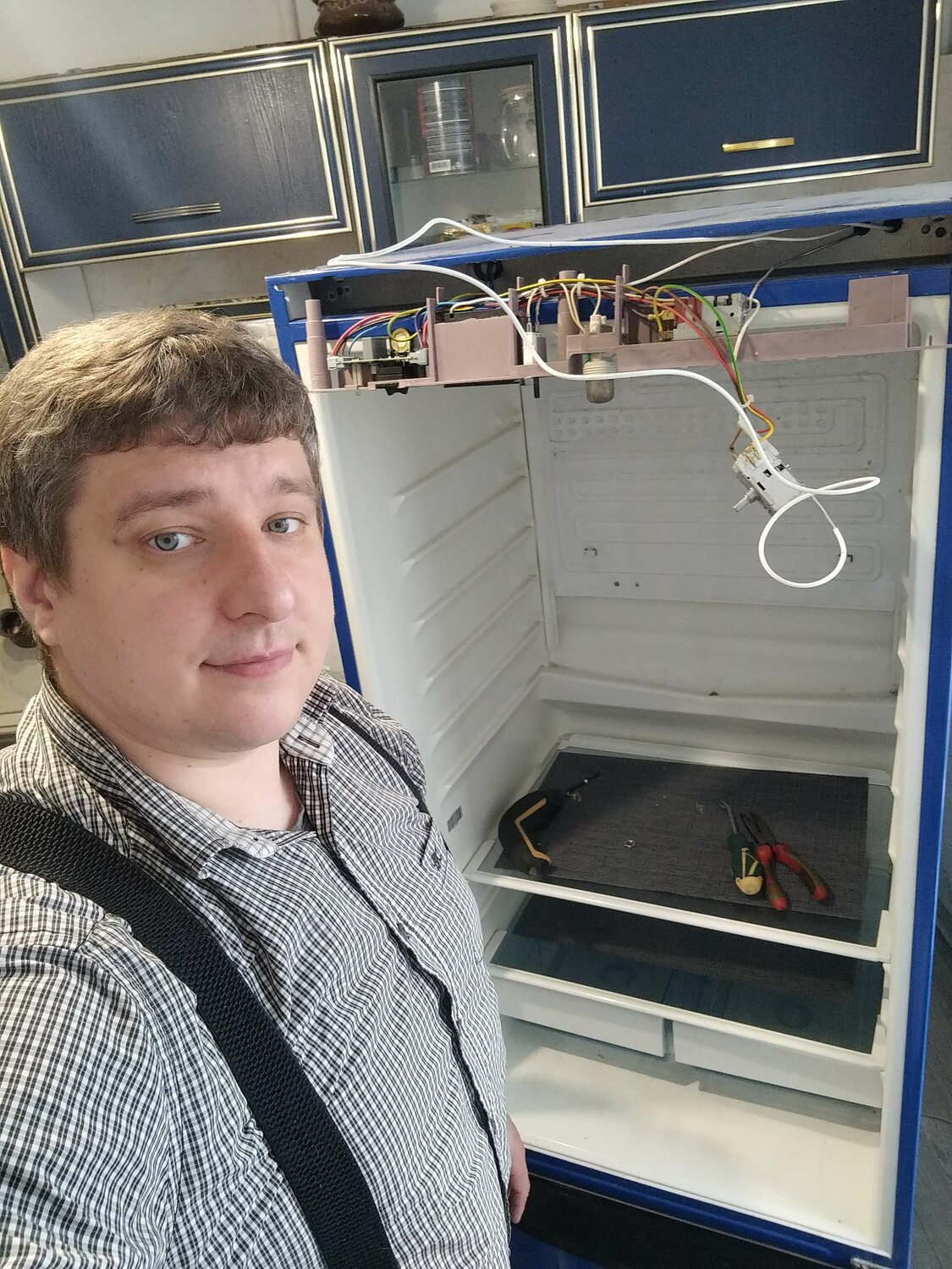 холодильник, ремонт холодильников, мастер по ремонту холодильников, холодильник атлант не морозит, работа холодильника