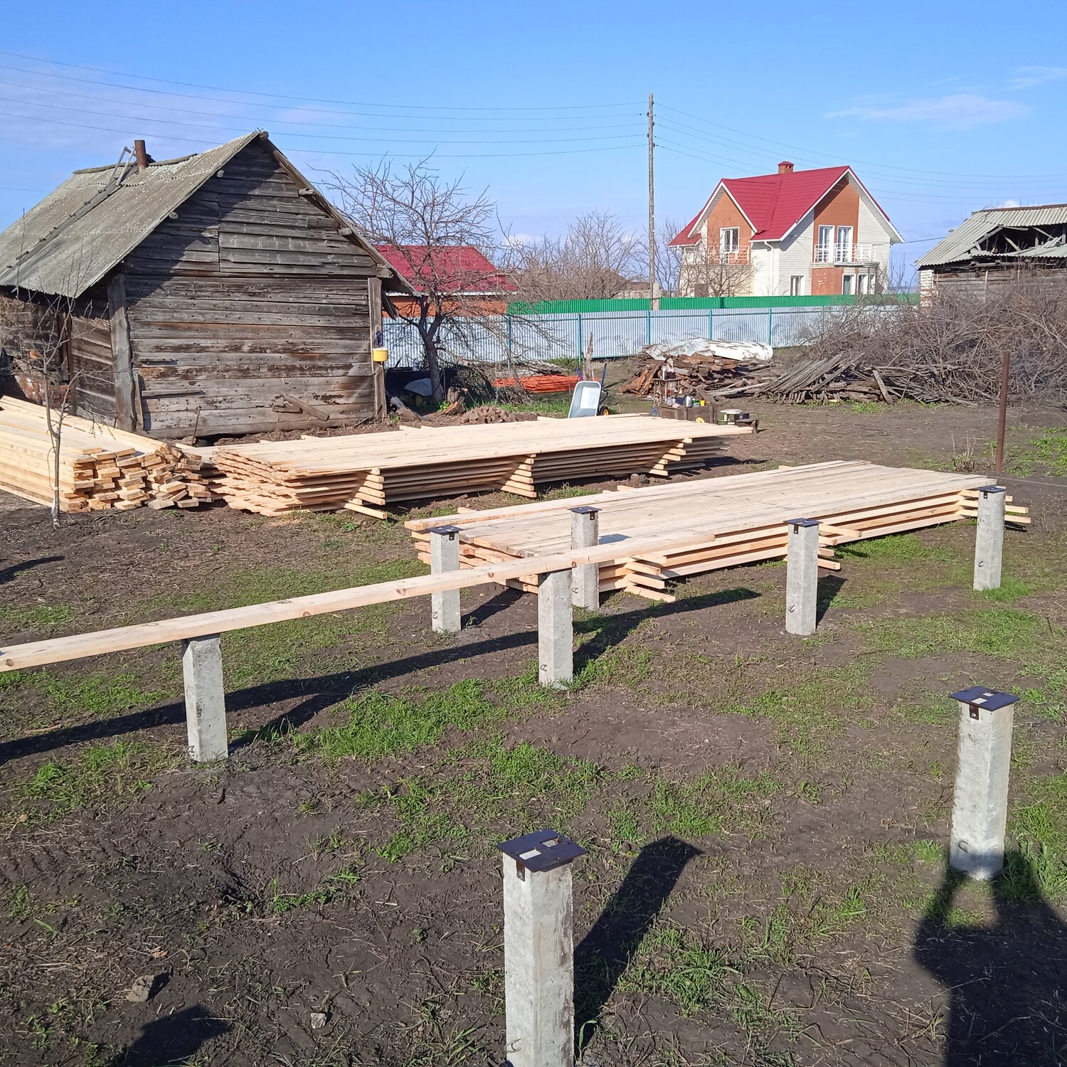 фундамент на жб сваях, фундамент из свай, сарай на бетонных сваях, столбчатый фундамент для бани, фундамент на винтовых сваях