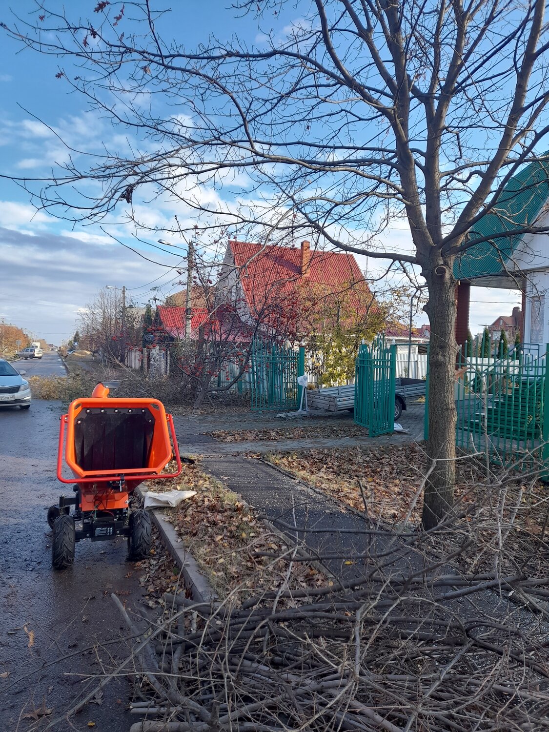 мини экскаватор, услуги мини экскаватора, расчистка участка, спецтехника, техника