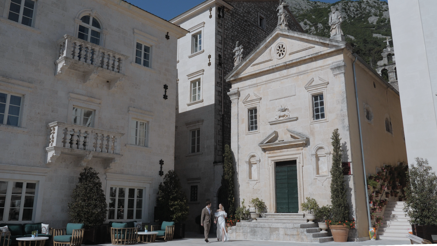 heritage grand perast, церковь, дворец, архитектура, бутылка
