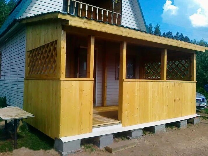 веранда к дачному дому, пристрой веранды к бане, пристрой веранды к дачному дому, постройка веранды, веранда к бане