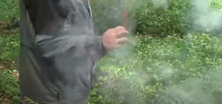 дым, человек, туман клубится, через туман, удар по