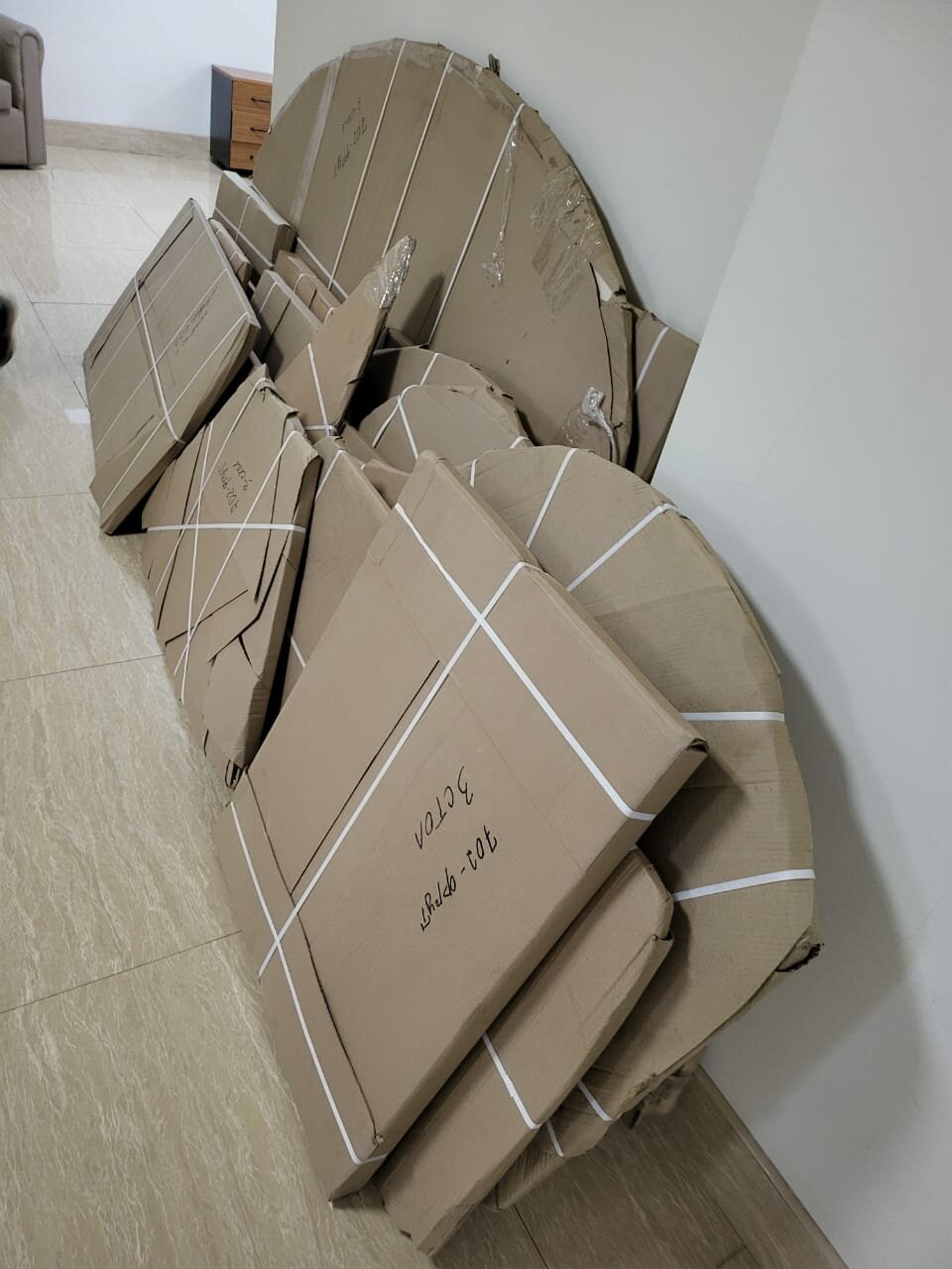 картонная коробка, упаковка, картонные коробки упаковочные, коробки для упаковки, большая коробка