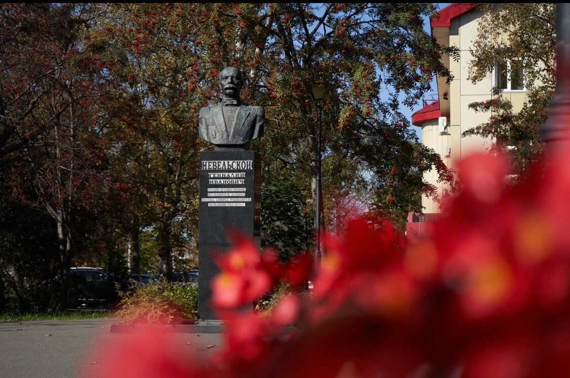 памятник невельской южно-сахалинск, памятник, памятники истории и культуры, памятник бардину в новокузнецке, памятники истории