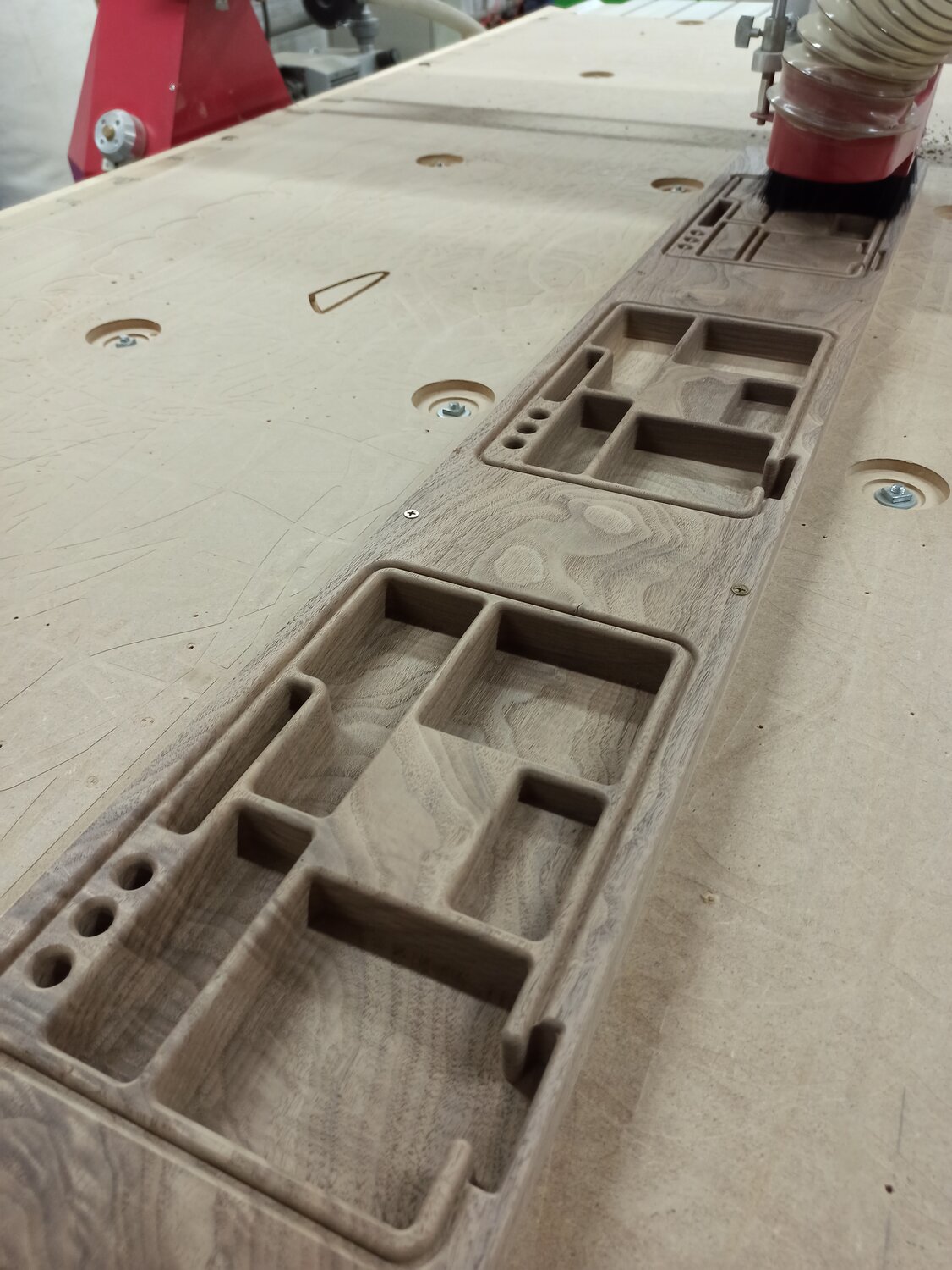 фрезеровка фанеры, фрезеровка чпу, жертвенный стол для чпу 3018, фрезеровка, раскрой на чпу