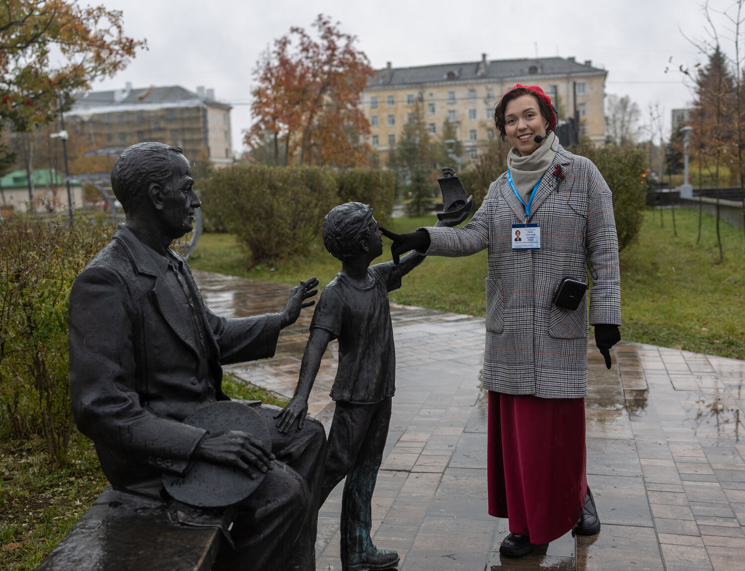 памятник, памятник семье гумилевых в г. бежецк тверской области, памятник ахматовой и гумилеву в бежецке, памятник для дедушки, памятник гумилевым в бежецке