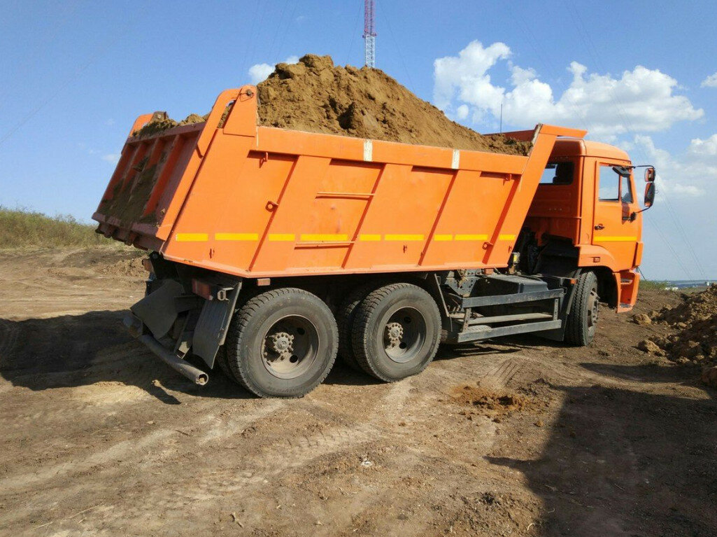 самосвал камаз 15т карьер, песок щебень, камаз песка, камаз 65115 песок, доставка песка