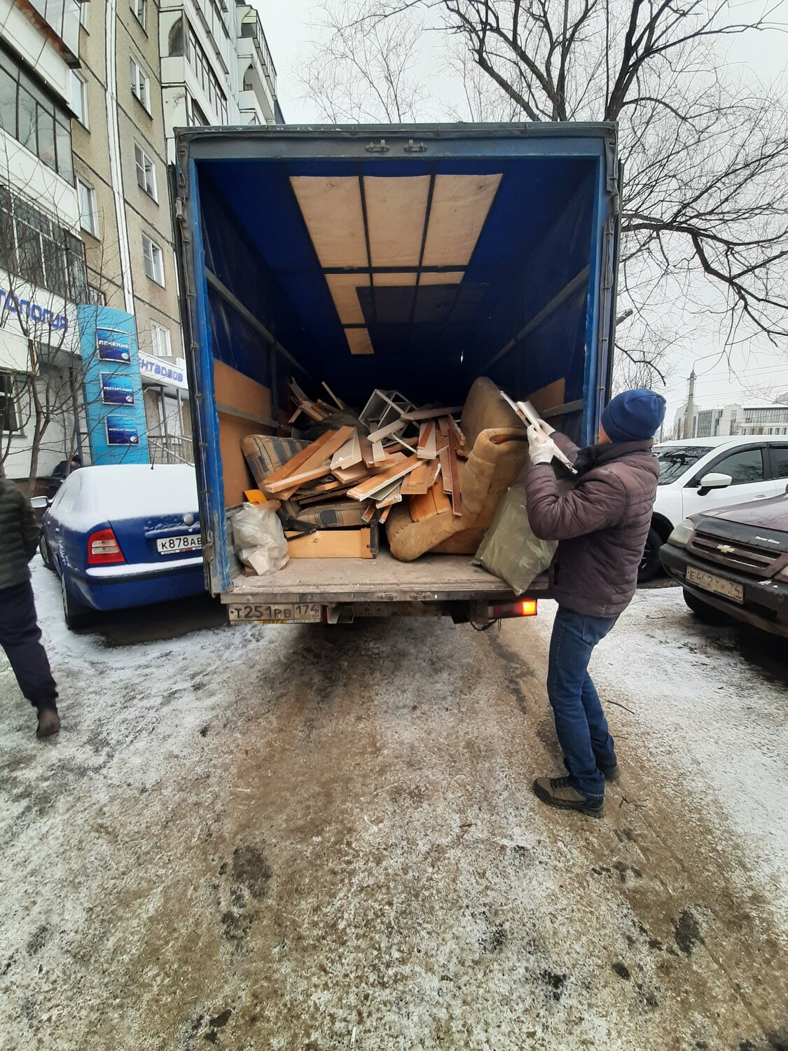 вывоз мусора газель грузчики, вывоз мусора газелью, вывоз мусора, вывоз строительного мусора газель, грузоперевозки вывоз мусора грузчики