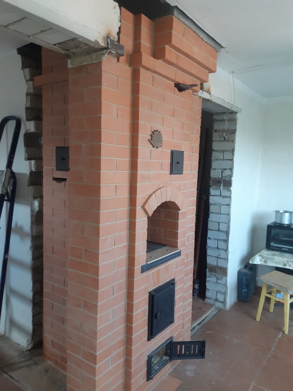 печник, печь кузнецова 3х4 кирпича, отопительно-варочная кирпичная печь «шведка» с духовкой и плитой, печи с плитой и духовкой и лежанкой, печи из кирпича церковные