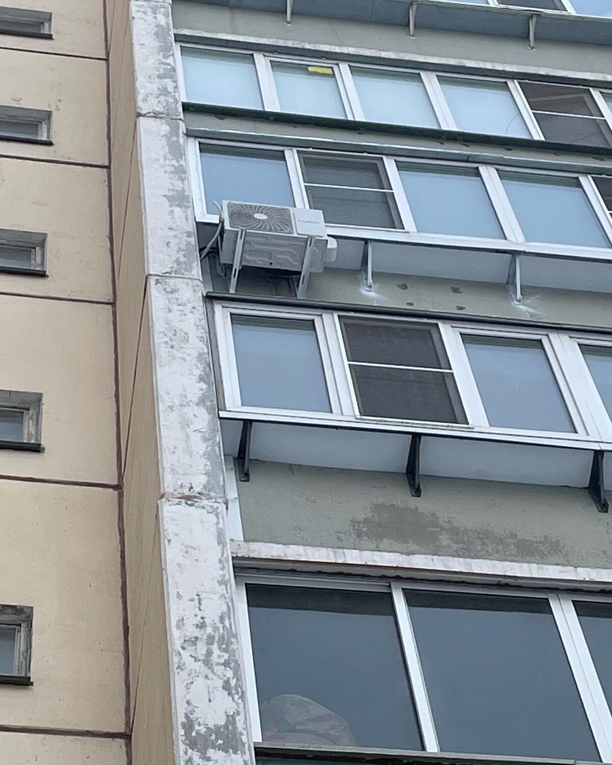 остекление балконов, остекление балкона с выносом, лоджия балкон, лоджия остекление, балкон пластиковый