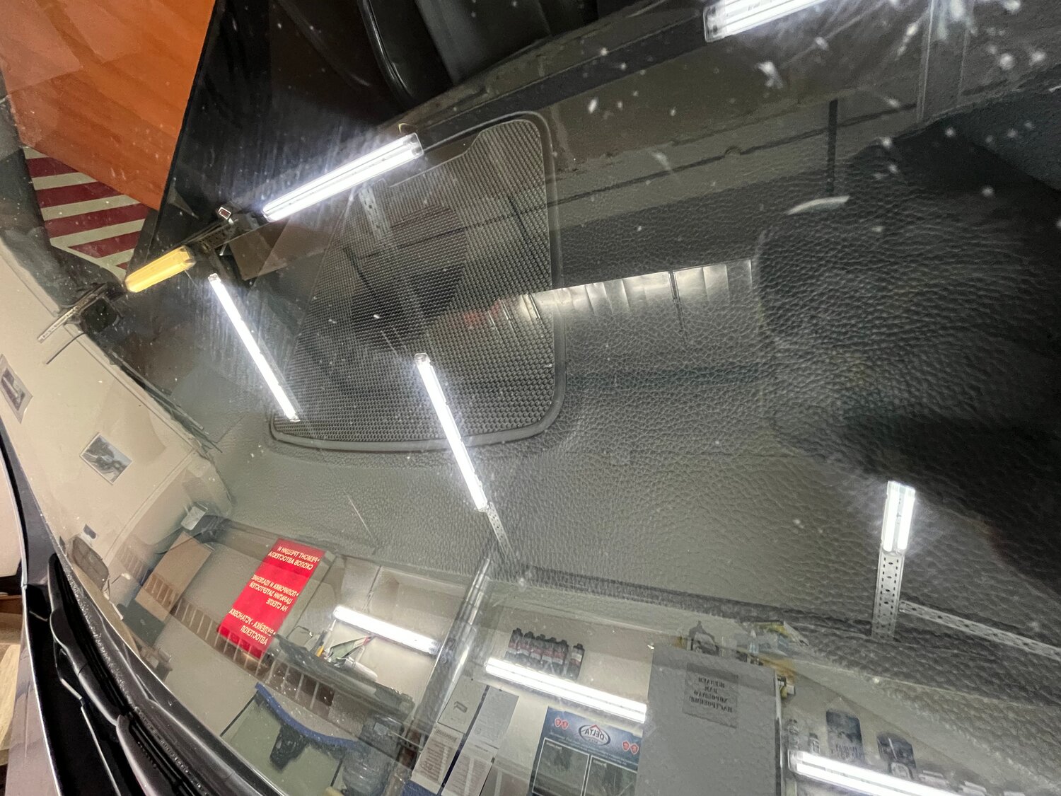 замена лобового стекла, лобовое стекло, полировка лобового стекла, стекло, автостекло