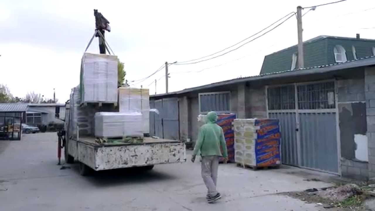разгрузка газобетона краном, перевозка кирпича, перевозка стройматериалов, разгрузка строительная, кран манипулятор