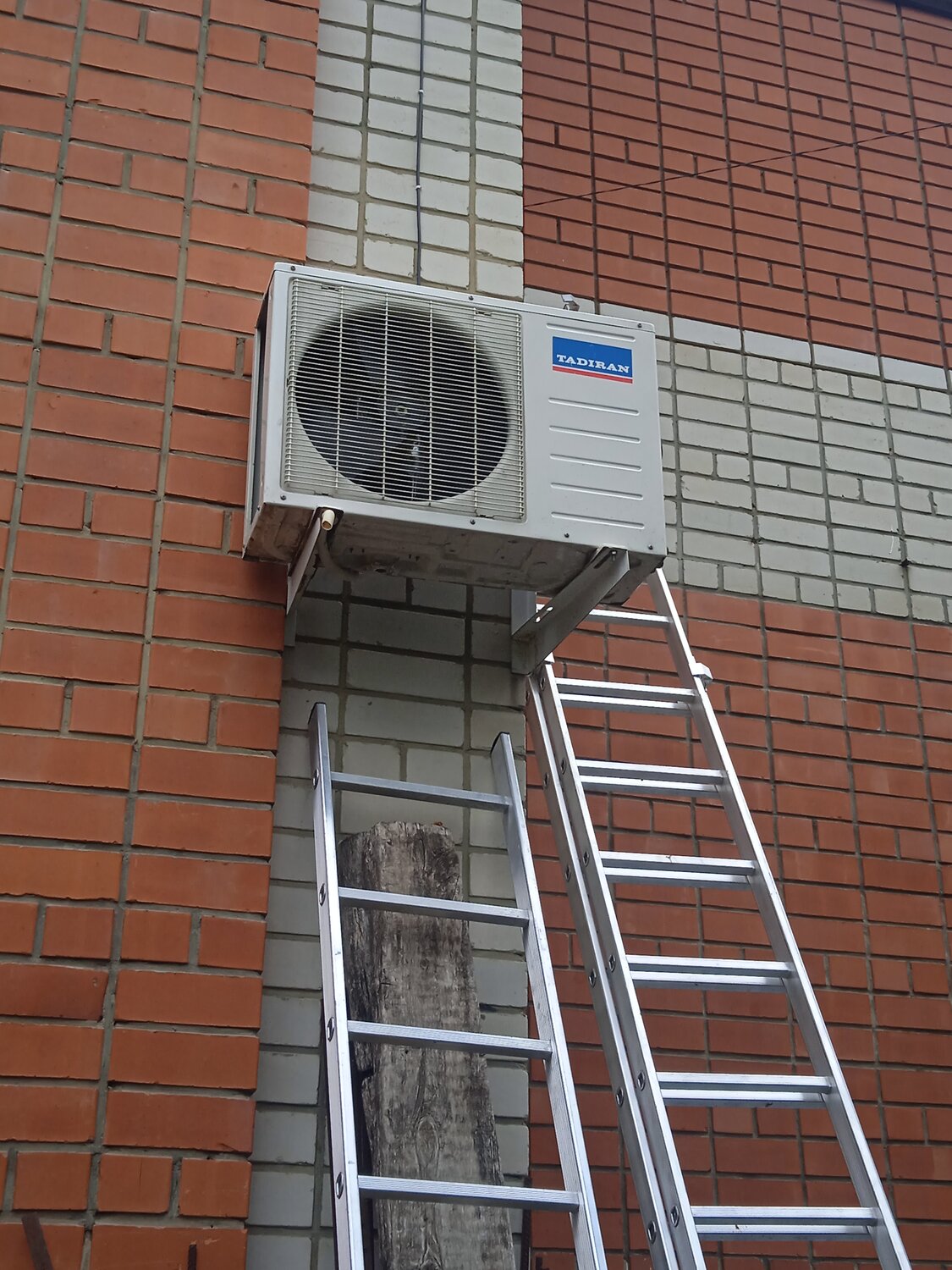 наружный блок кондиционера, монтаж кондиционера, кондиционер, стационарный кондиционер монтаж, наружный блок кондиционера атс 453