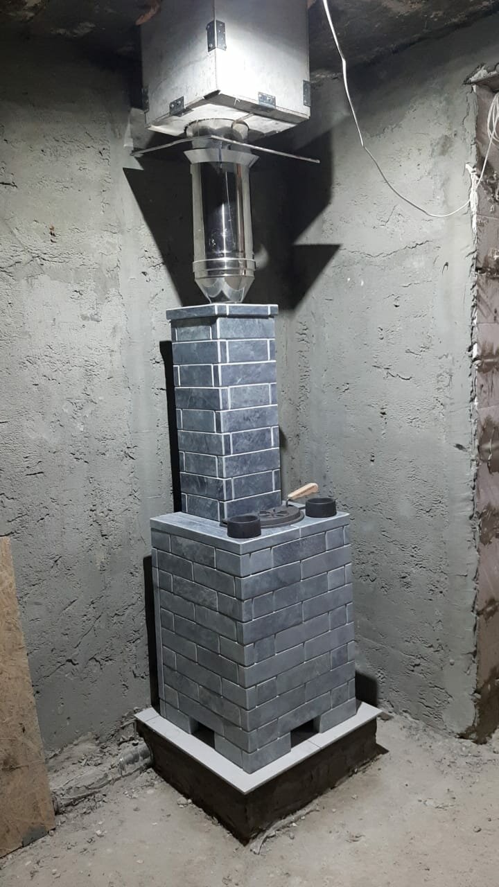 труба для дымохода камина, банная печь гефест обложенная камнем, дымоход 130мм печь гефест, дымоход, банная печь с кирпичной трубой