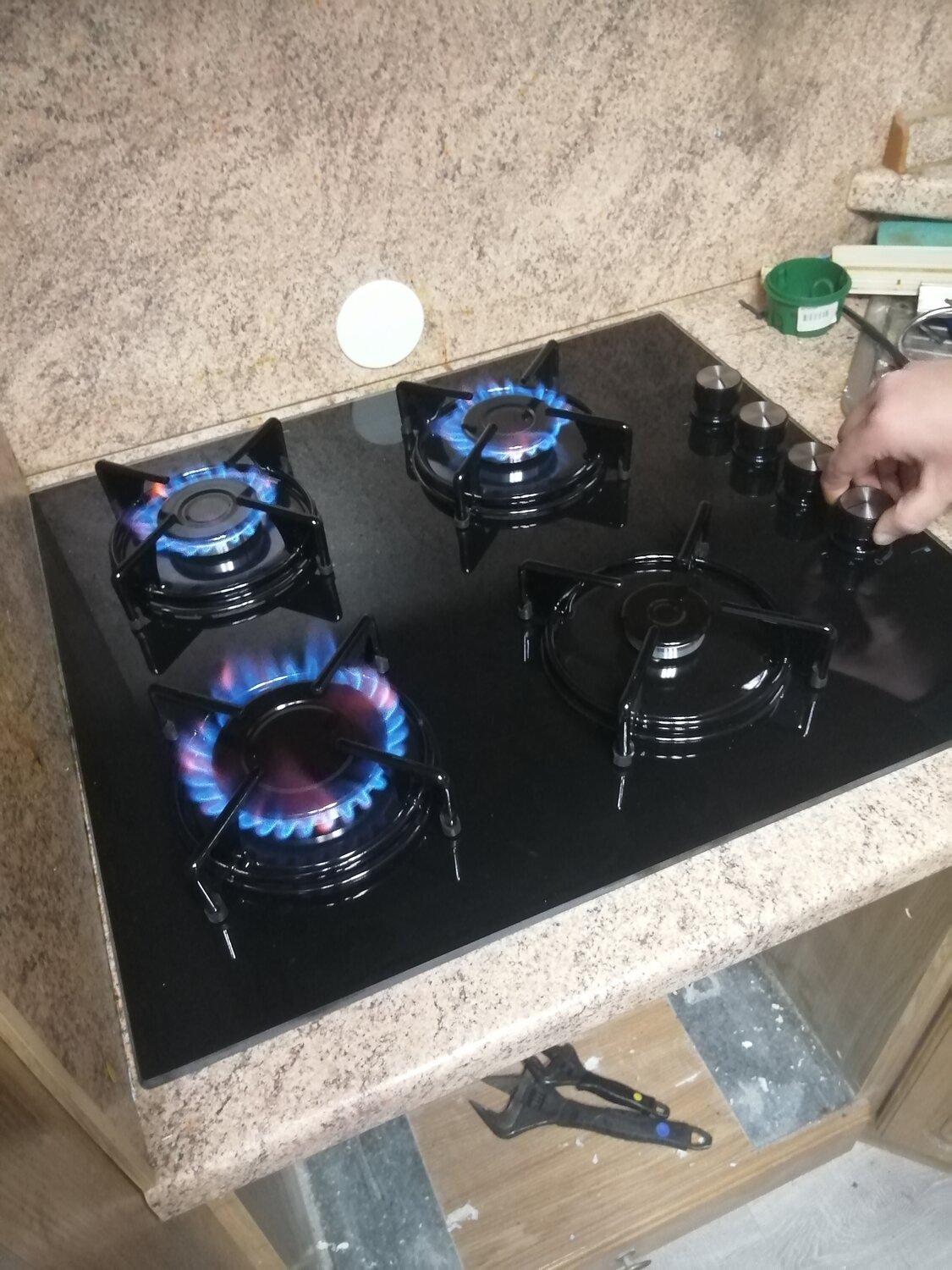 варочная панель dexp 4m4gt, встраиваемая газовая варочная панель, газовая варочная поверхность, газовая варочная панель, варочная панель