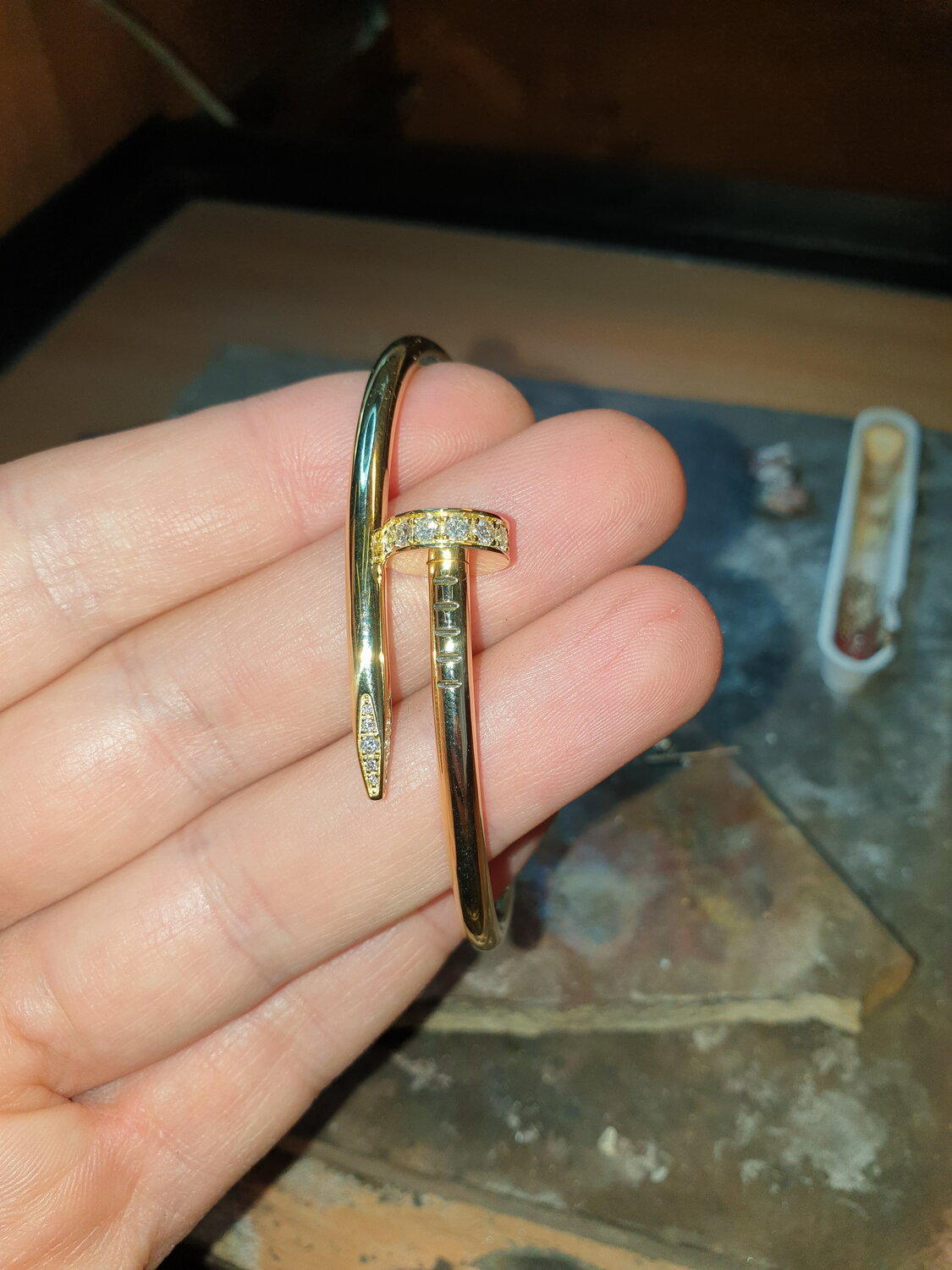 картье браслет гвоздь, золотой браслет гвоздь, браслет картье гвоздь оригинал, браслет гвоздь, браслет гвоздь санлайт золотой