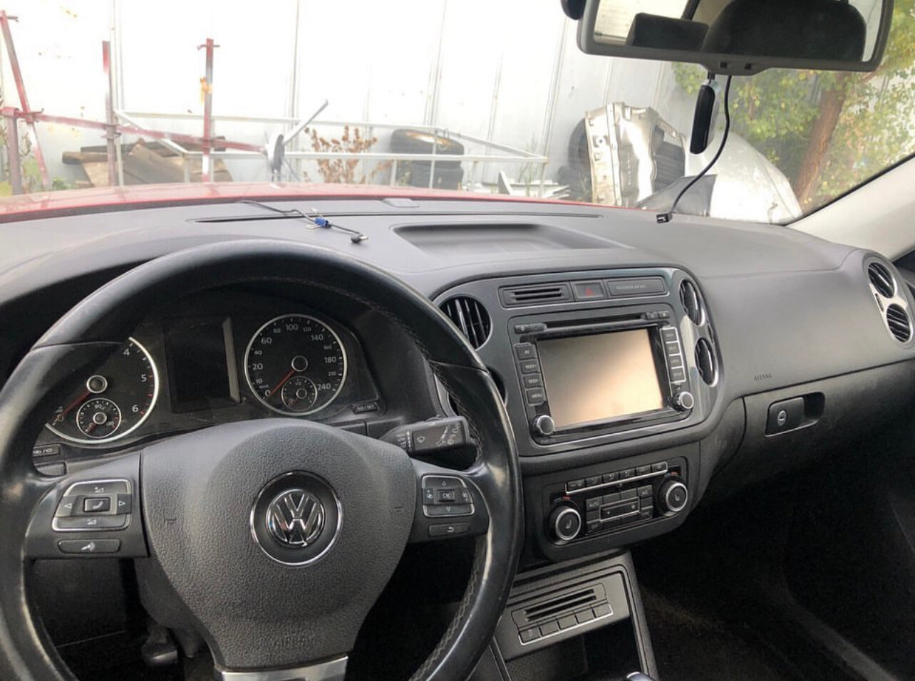volkswagen tiguan, volkswagen tiguan 1, панель фольксваген тигуан 2014г механика, белый фольксваген тигуан, Volkswagen Tiguan I