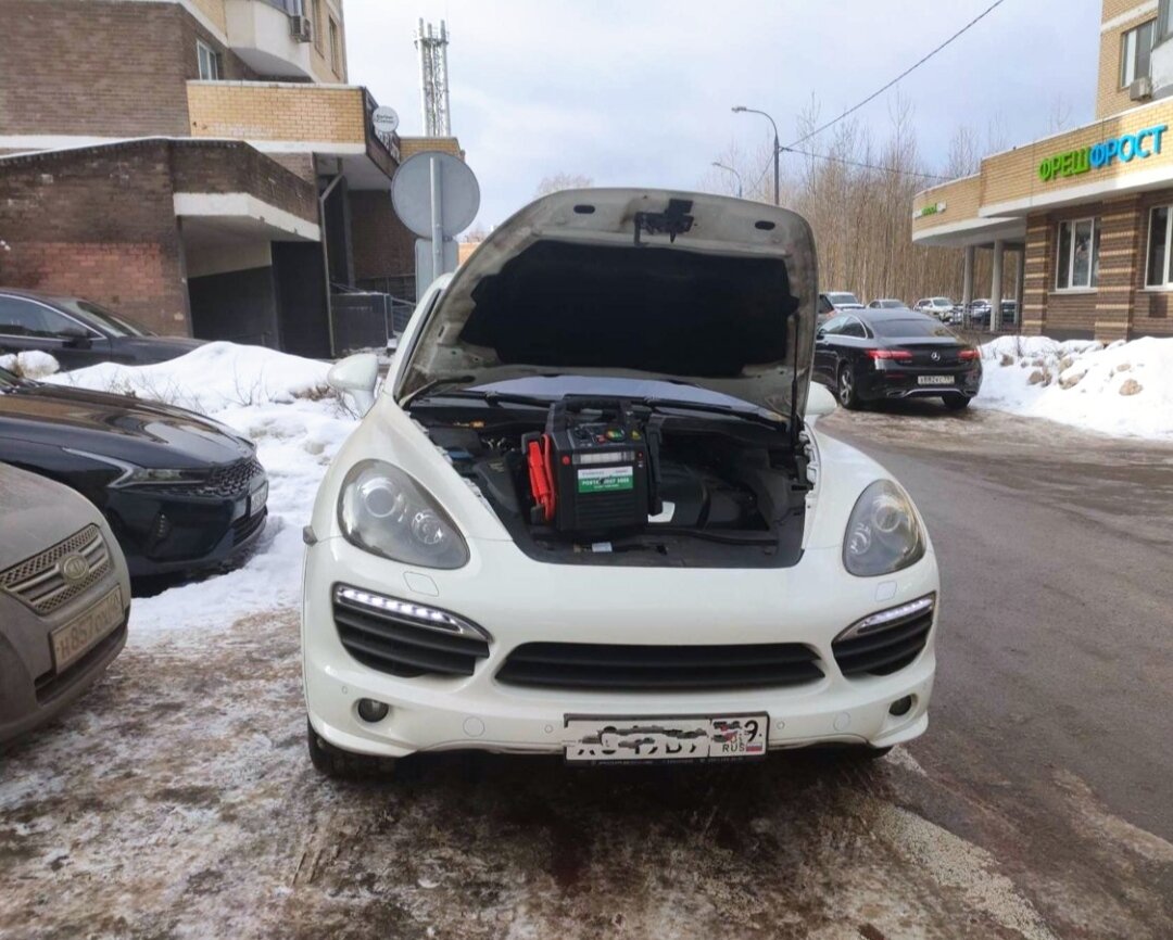 белый порше кайен, машина porsche cayenne, porsche cayenne, porsche cayenne 2012, Porsche Cayenne II (958)