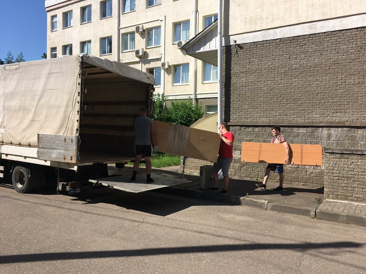 грузчики переезды, грузчики смоленск, грузчики белгород, перевозка мебели, грузоперевозки переезды