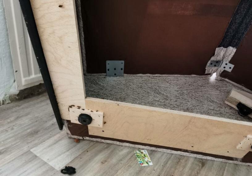 мебель, брудер для перепелов из тумбочки, брудер для цыплят, брудер для перепелов, куриные гнезда с яйцесборником