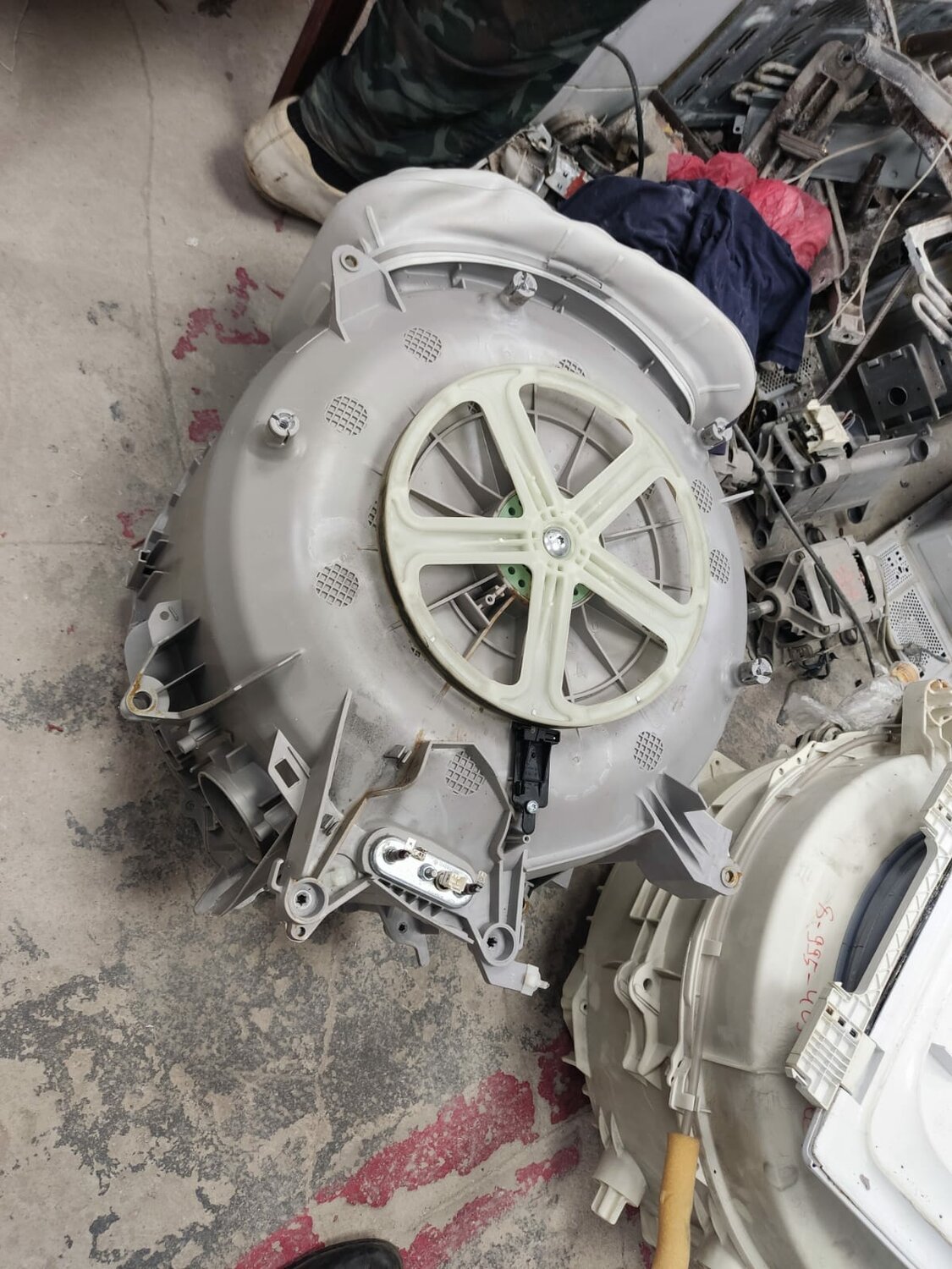 бак для стиральной машины electrolux, стиральная машина, бак стиральной машины electrolux 914535403, бак в сборе для стиральной машины indesit/ariston 294330, бак для стиральной машины аристон хотпоинт