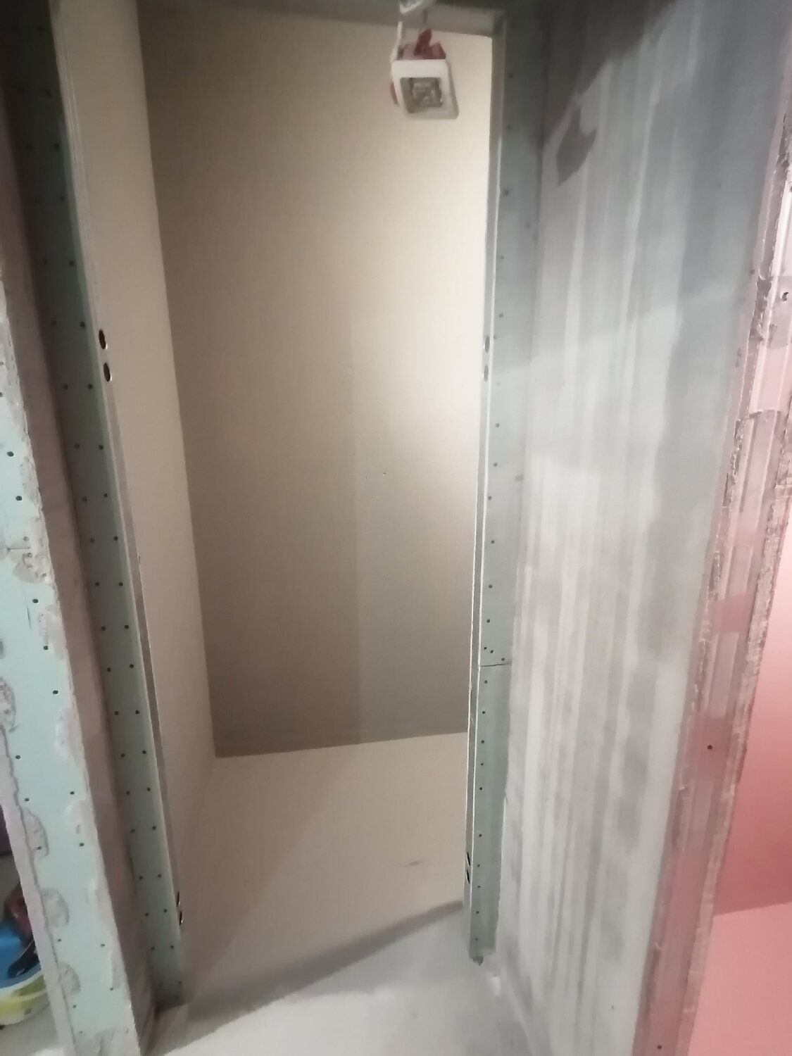 перегородка из гипсокартона, гипсокартон, монтаж гипсокартона, дверной откос гипсокартон, стена гипсокартон