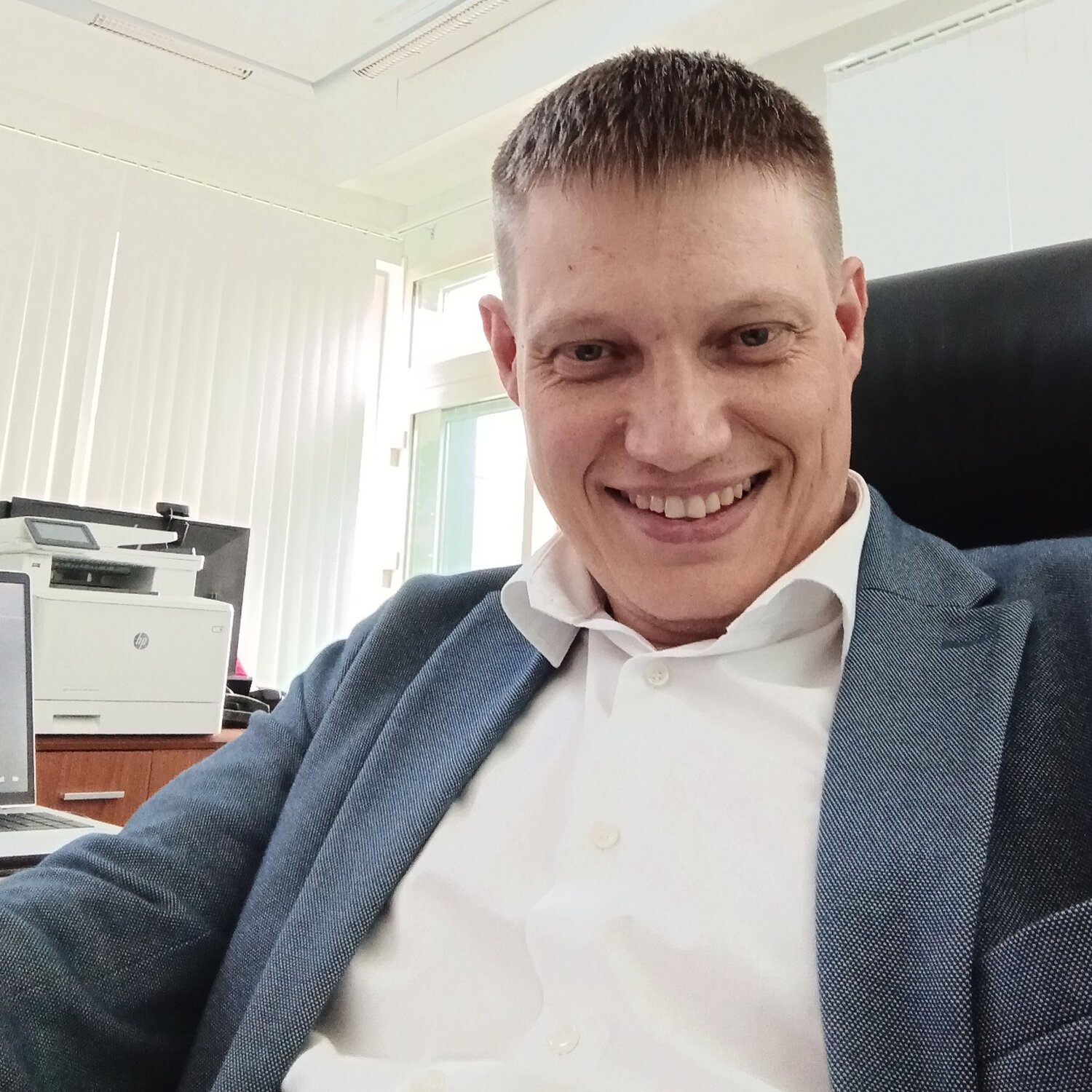 Дмитрий Серебренников