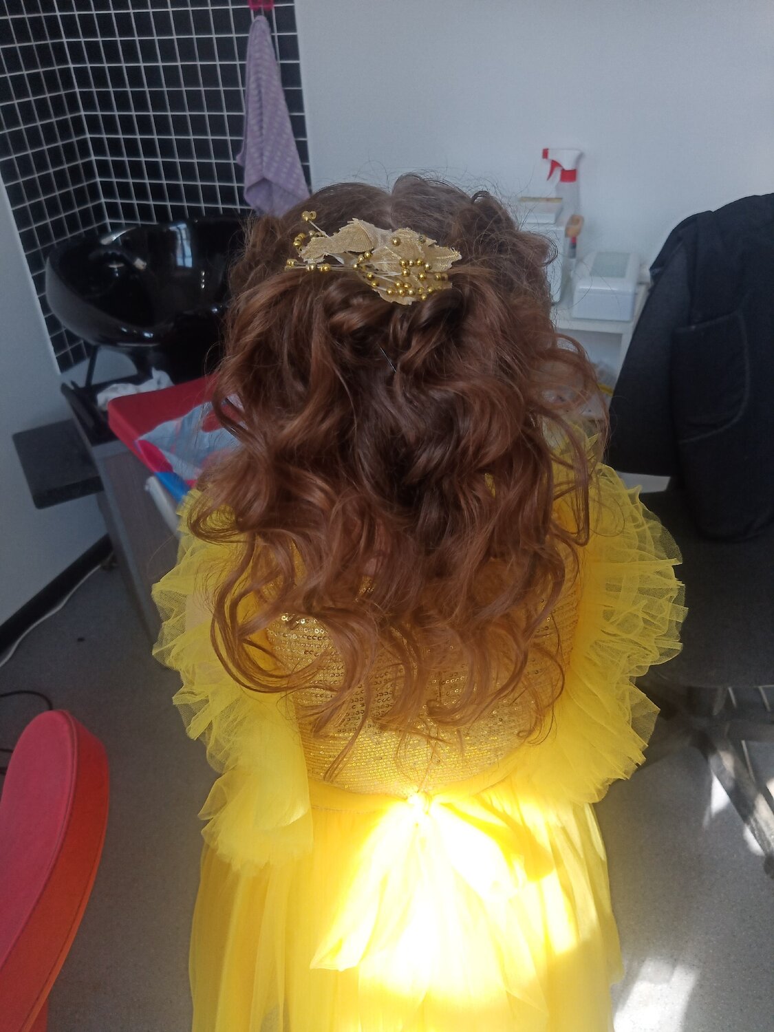 локоны прическа, прически, парикмахерская кострома, парикмахерской, hair salon