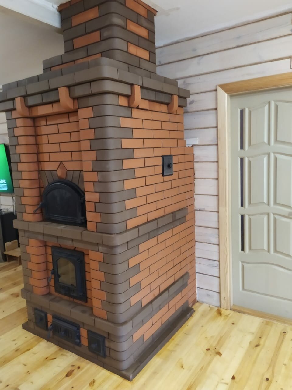 каминопечь кирпичная, печка шведка с камином, кирпичные каминопечи, каминопечь из кирпича lode, камины и печи