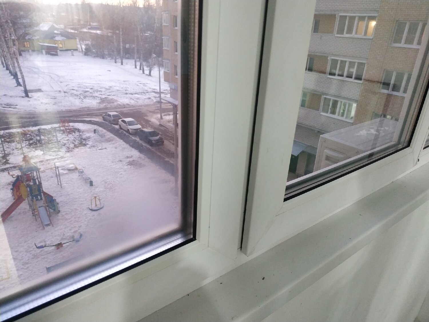 окна, пластиковое окно, двойной стеклопакет на балкон, промерзают пластиковые окна, стеклопакет