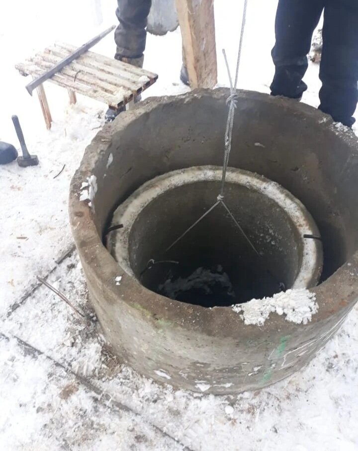 углубление колодца, колодец для водопровода, открытый колодец, колодец, русский колодец