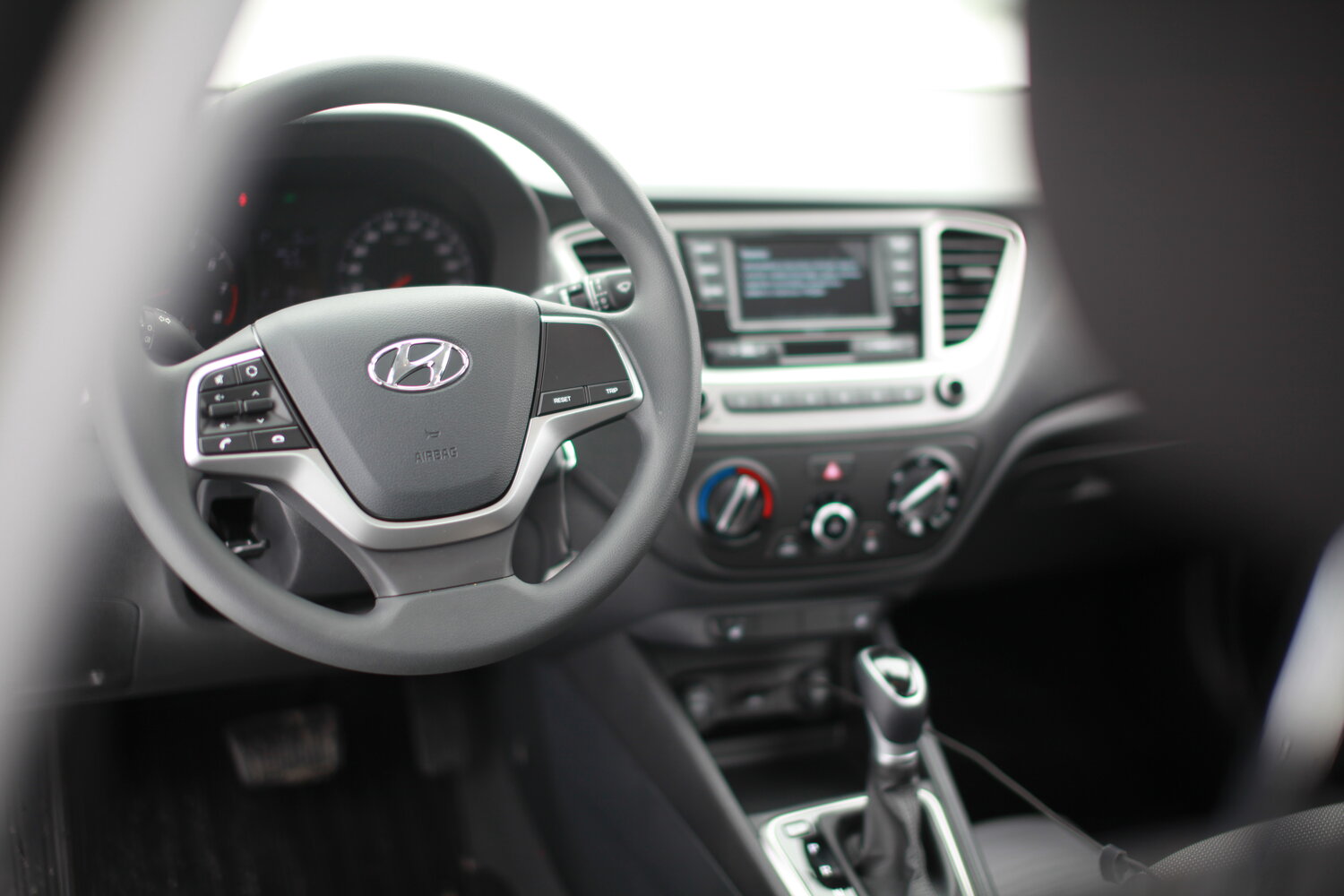 hyundai solaris, хендай солярис 2017 автомат салон, солярис, hyundai solaris 2018 панель, Kia Rio II Рестайлинг