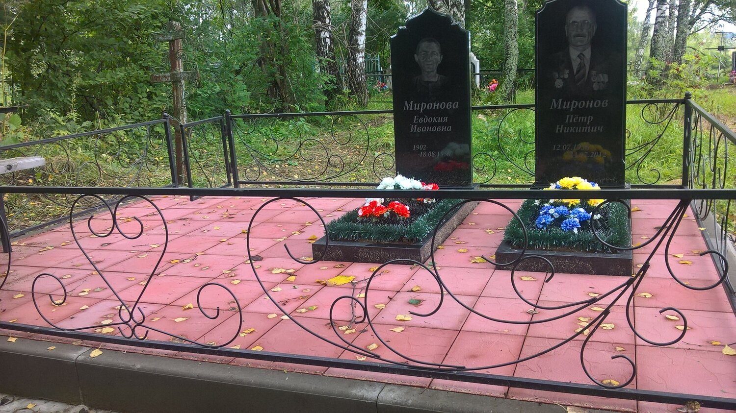 могила, благоустройство захоронений нижний новгород, благоустройство захоронений смоленск, благоустройство захоронений в сыктывкаре, модное благоустройство могил известных людей