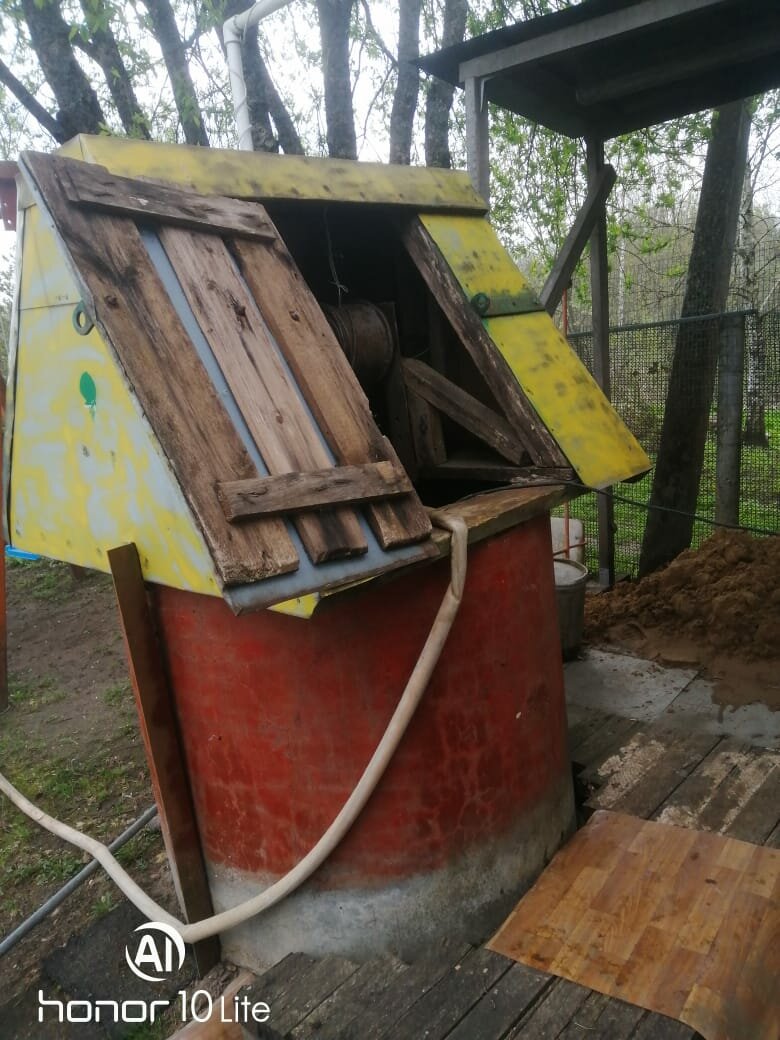 колодец, на даче, обустройство колодца, домик на колодец, колодец под крышей