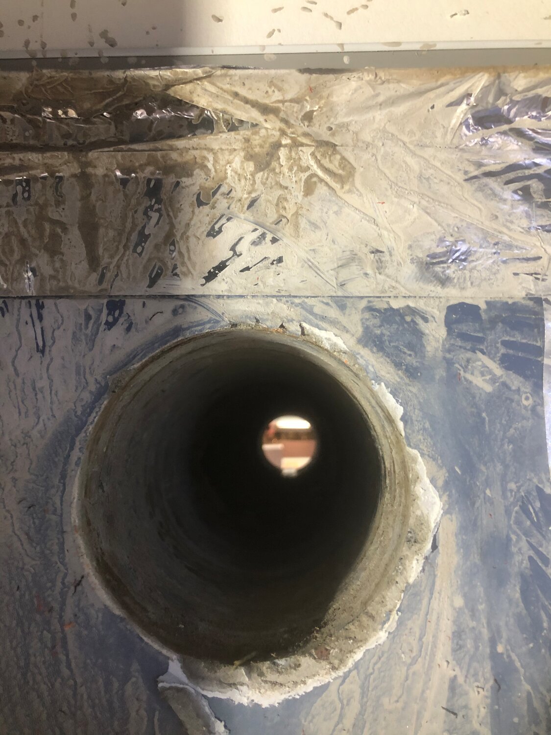 отверстие, колодец, бурение отверстий, колодец внутри, алмазное сверление