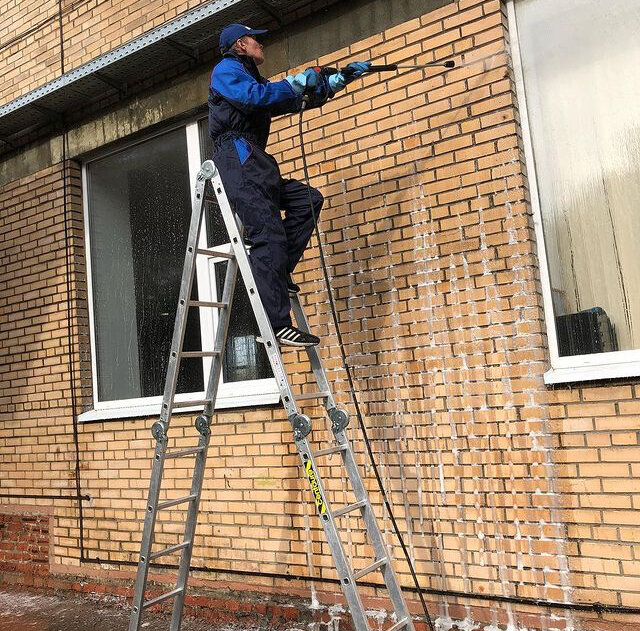 Очистка фасадов