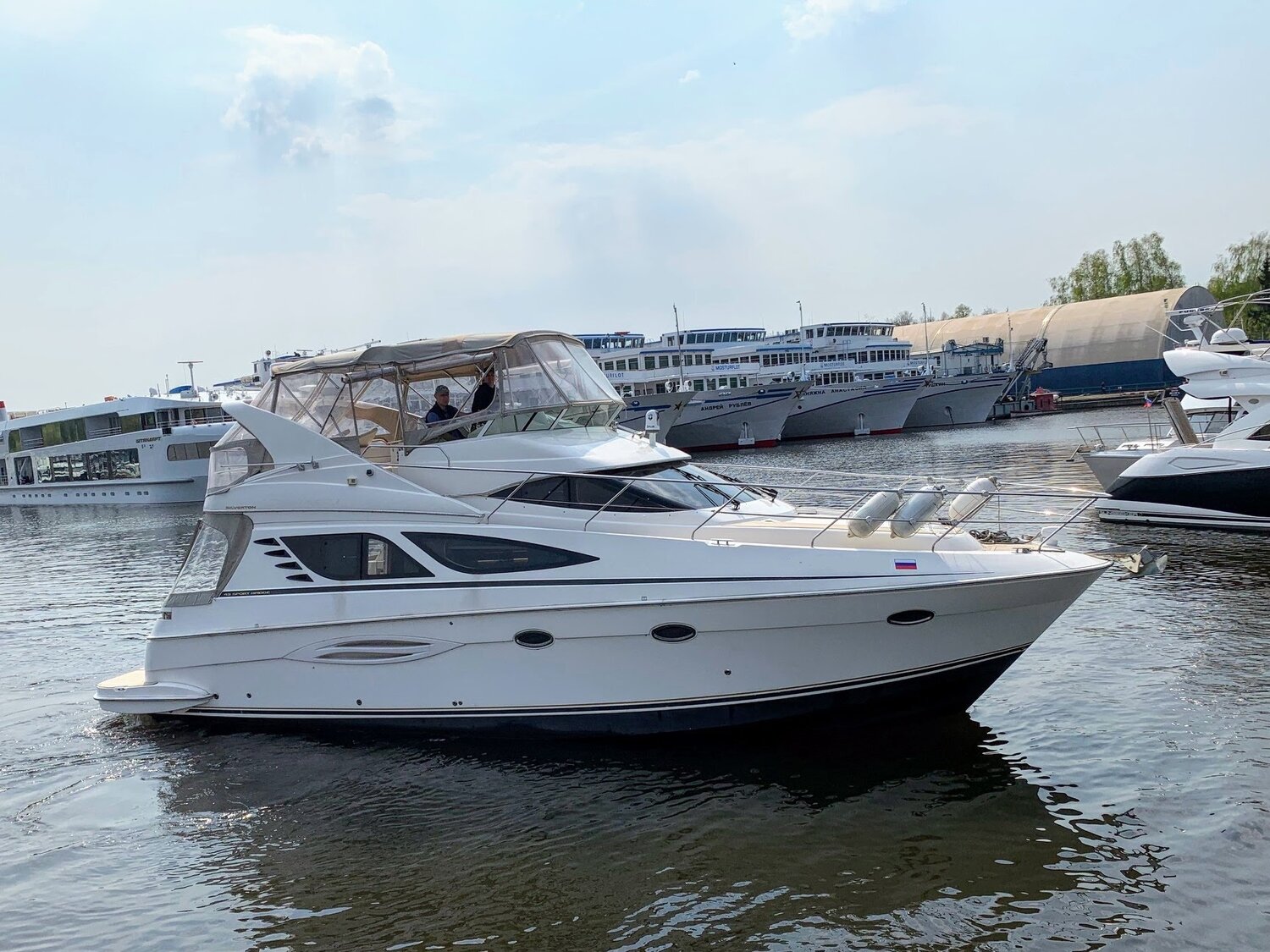 яхта, катер bayliner 288, катер doral 360 se, ларсон яхта, яхта doral 360se