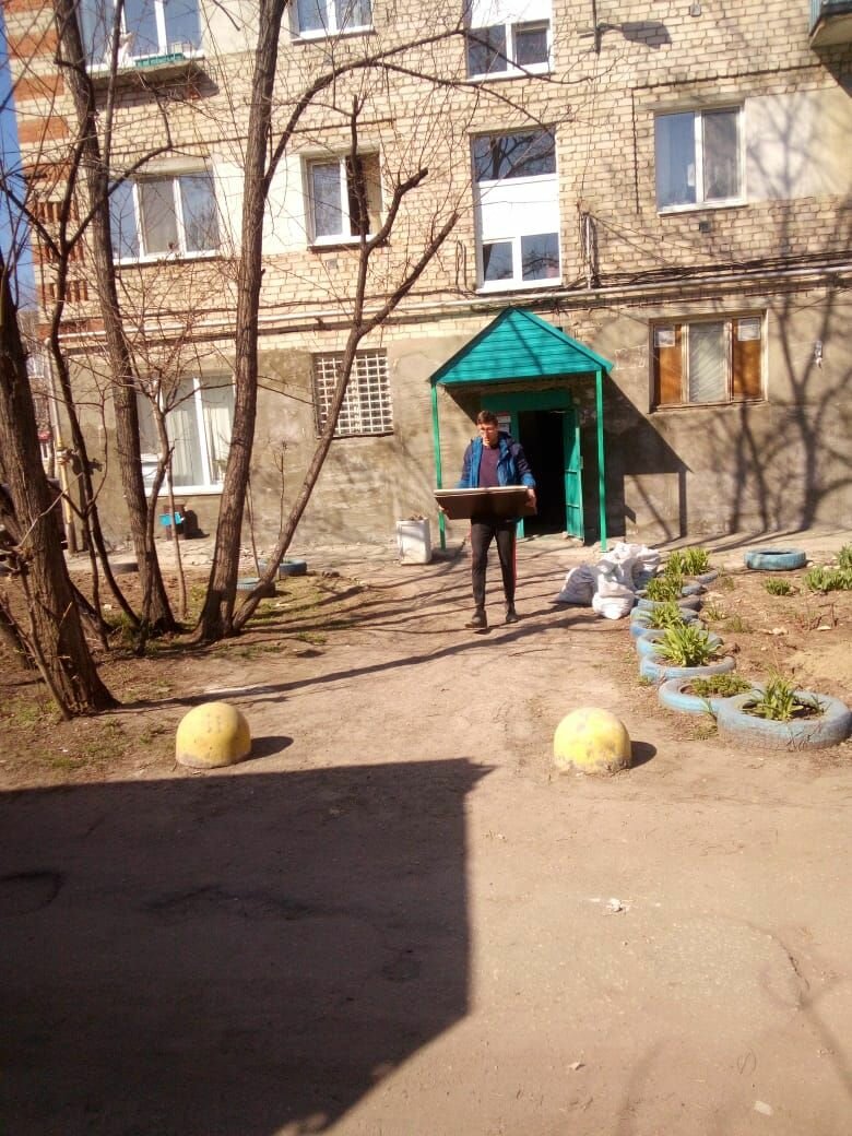 мебель, улица, во дворе, пятиэтажные дома, обычный город