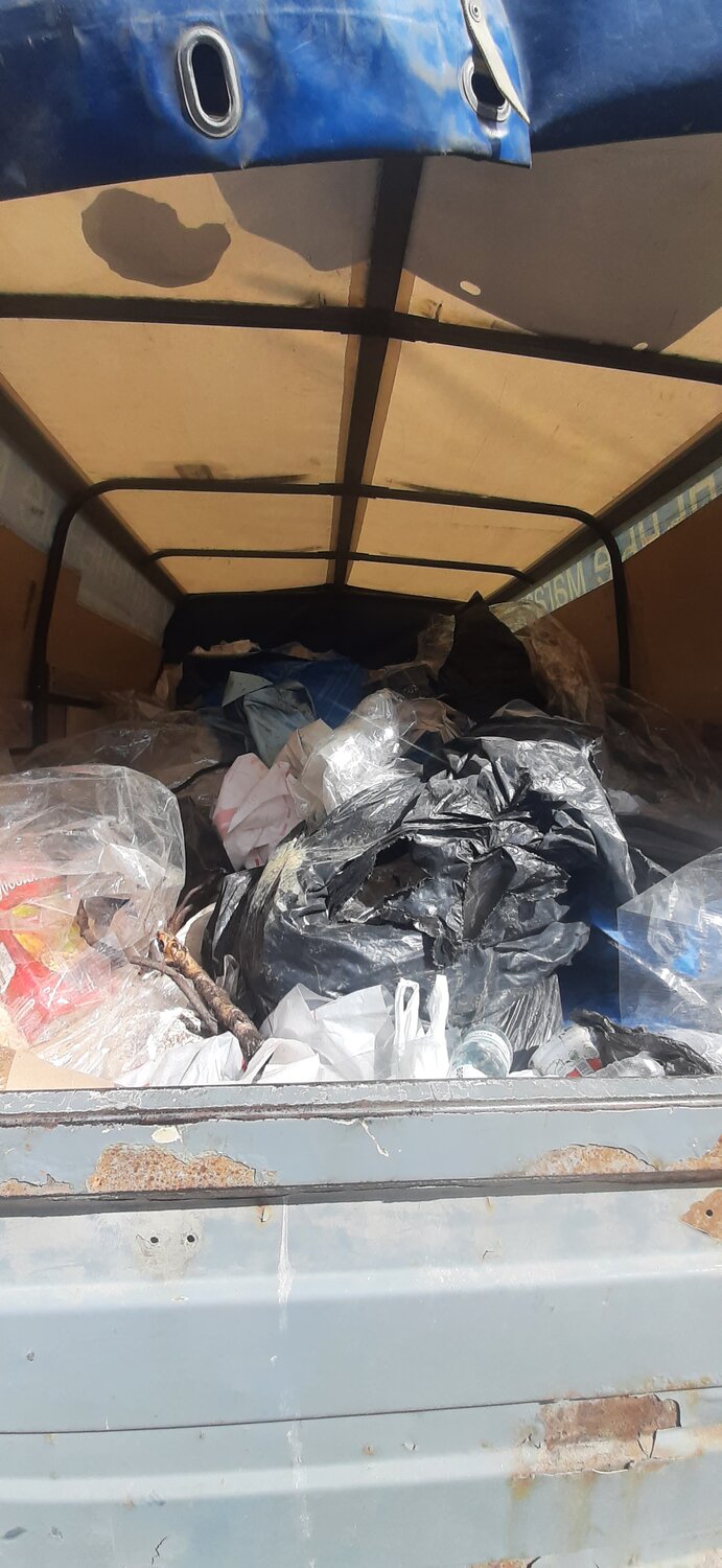 вывоз мусора газель, вывоз мусора газель в нижнем тагиле, вывоз строительного мусора газель, вывоз мусора, газель с мешками мусора