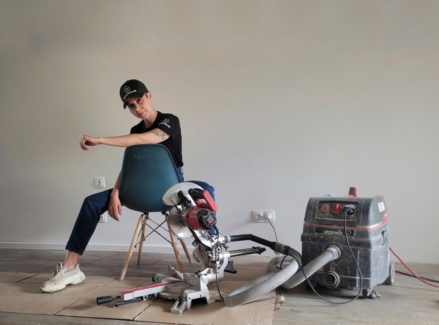 робот boston dynamics, человек робот, роботы роботы, робот, роботы boston dynamics следят за ношение масок