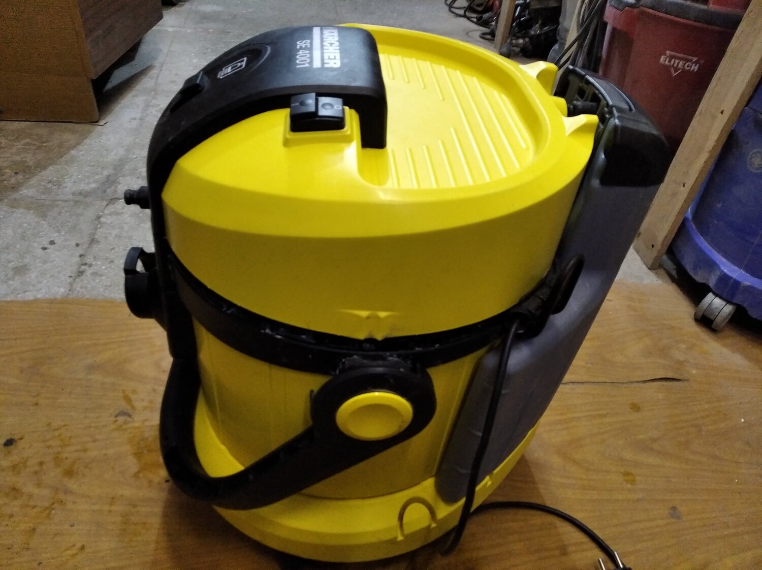 моющий пылесос karcher, пылесос karcher, пылесос karcher se 4001 желтый, пылесос керхер se 4001, моющий пылесос karcher se 4002