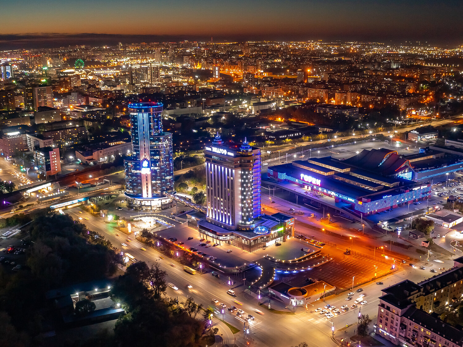 ночной челябинск, город челябинск, гранд отель видгоф челябинск, видгоф челябинск, видгоф челябинск ночной