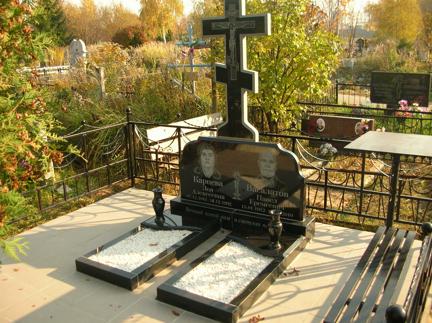 голгофа памятник на кладбище, могила, белинский виссарион григорьевич могила, кладбище, надгробие
