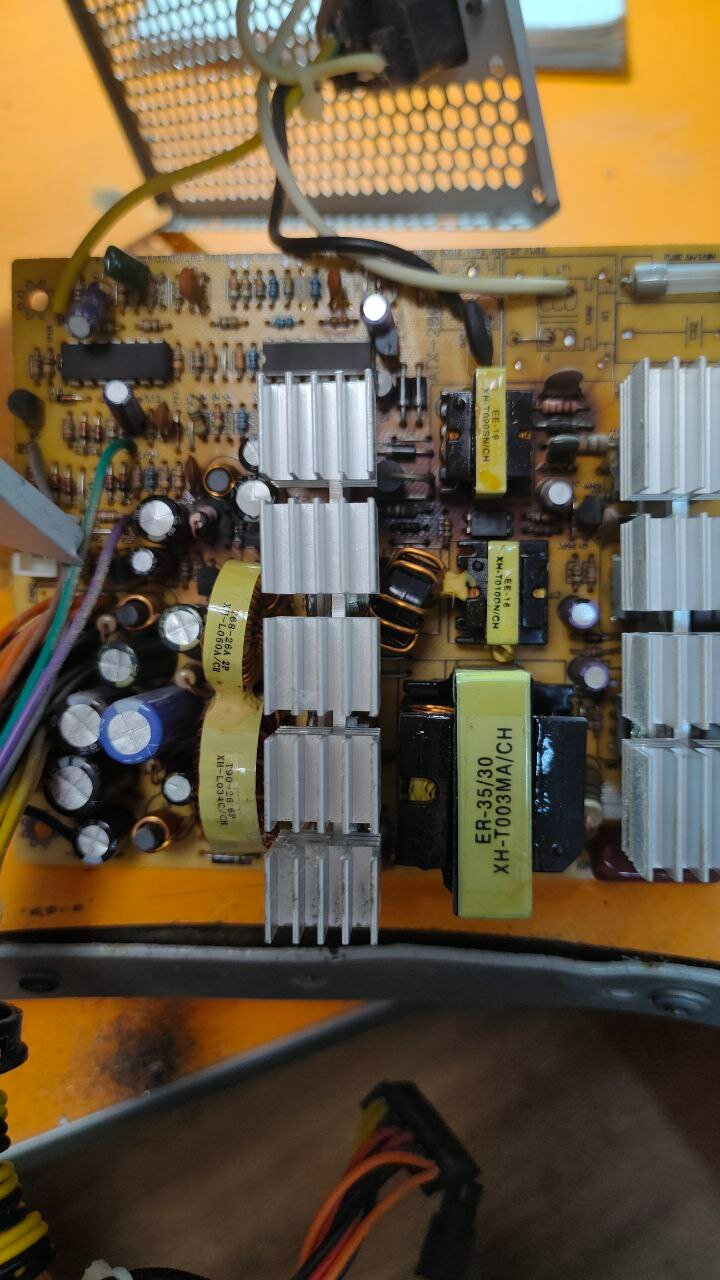 блок питания erl-35 microlab, компьютерный блок питания, блок питание, блок питания в пыли, блок питания powerman pm-600atx f 600w