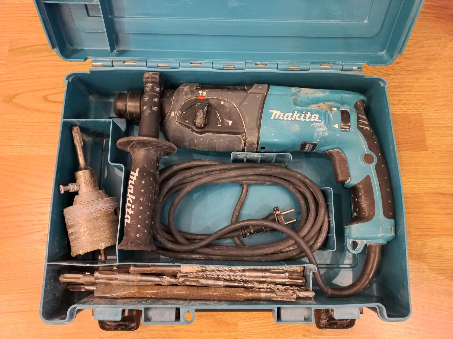 перфоратор makita, перфоратор makita hr 2470, макита перфоратор, перфоратор макита hr 2470, перфоратор электрический makita hr2470