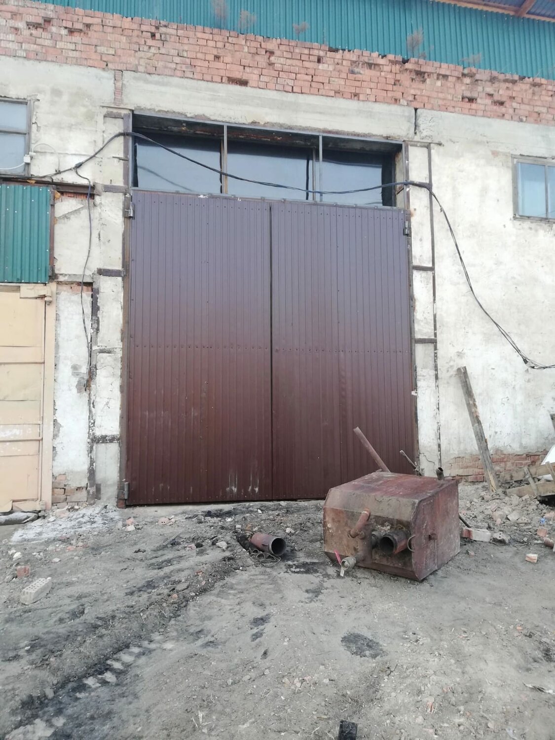 кирпичный гараж, гараж тыва, аренда склада, гараж металлический, здание