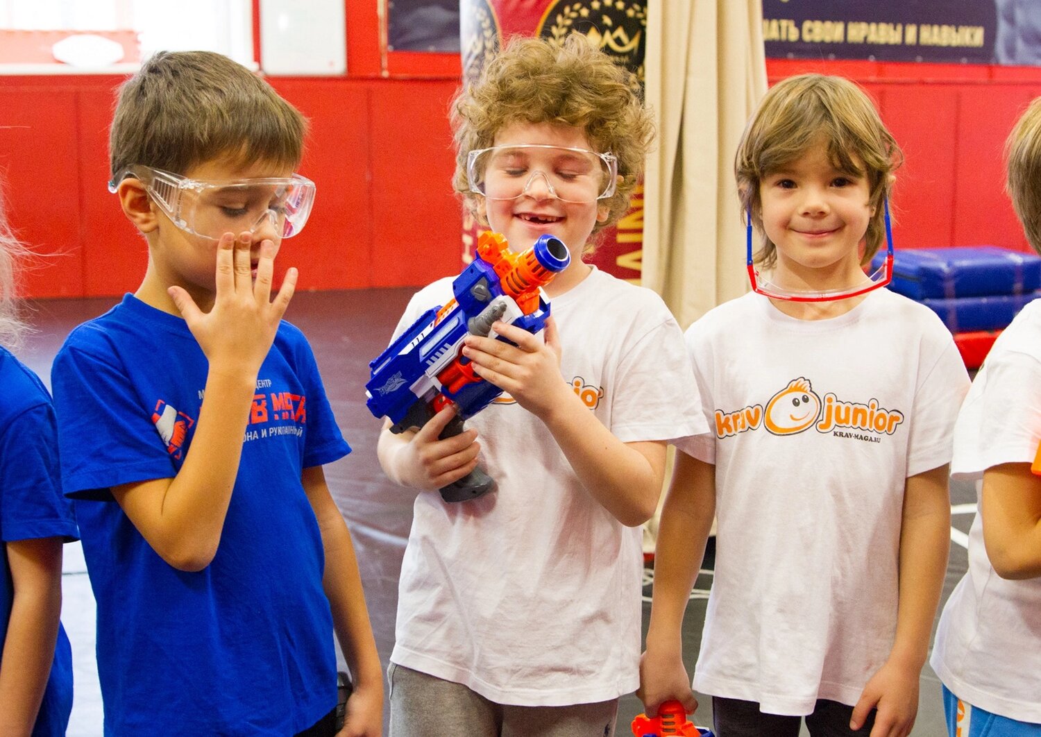 нерф арена f-shot, nerf арена ижевск, мальчик, нерф tidal torpedo, человек