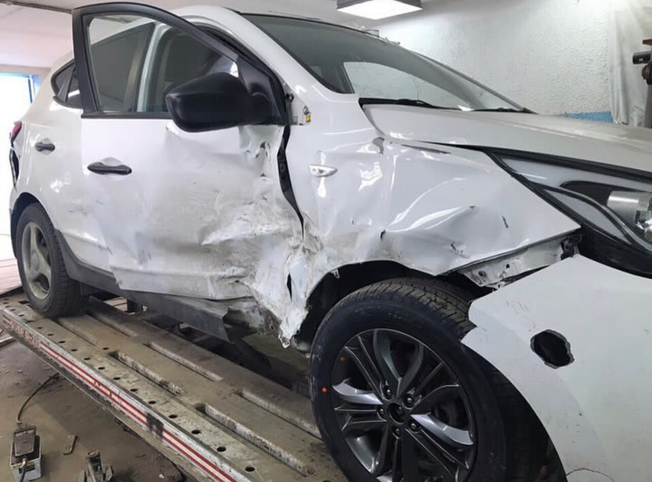 независимая экспертиза автомобиля после дтп рязань, автомобиль, битая кия сид белая авария, кузовной ремонт, рихтовка кузова автомобиля воронеж